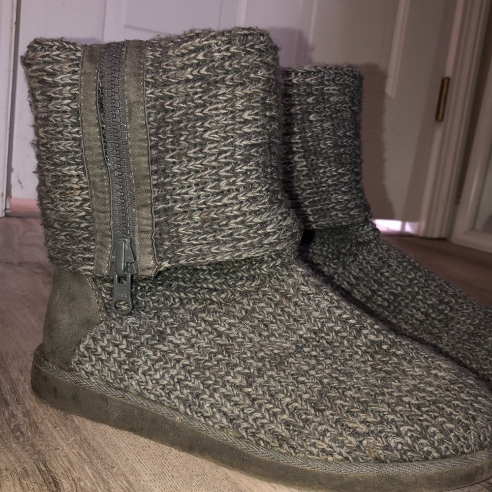 Grey Knit Boots